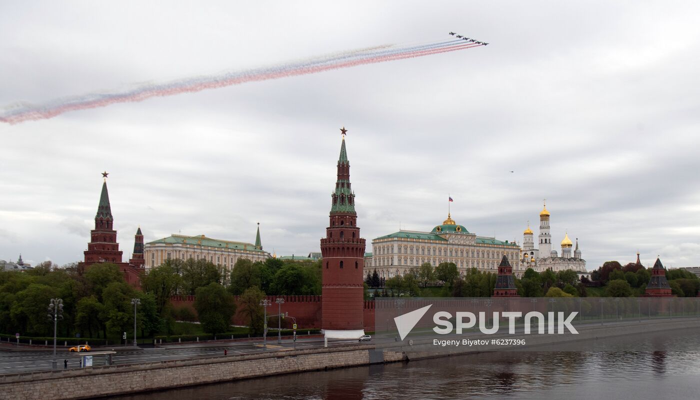 Victory Day flypast in Moscow