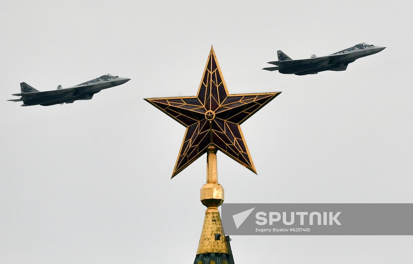 Victory Day flypast in Moscow