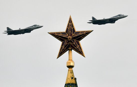 Victory Day flypast in Moscow