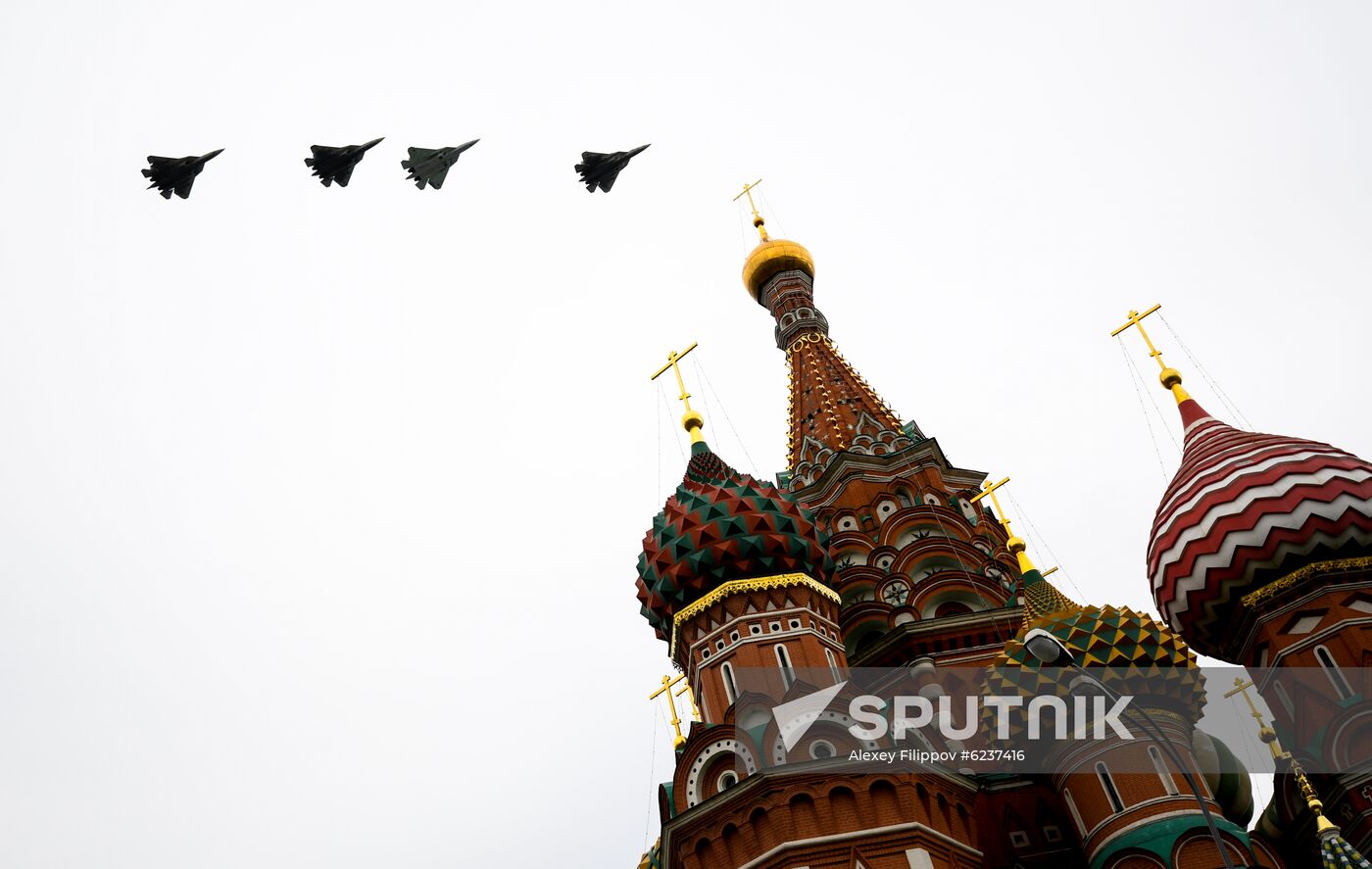Victory Day flypast in Moscow