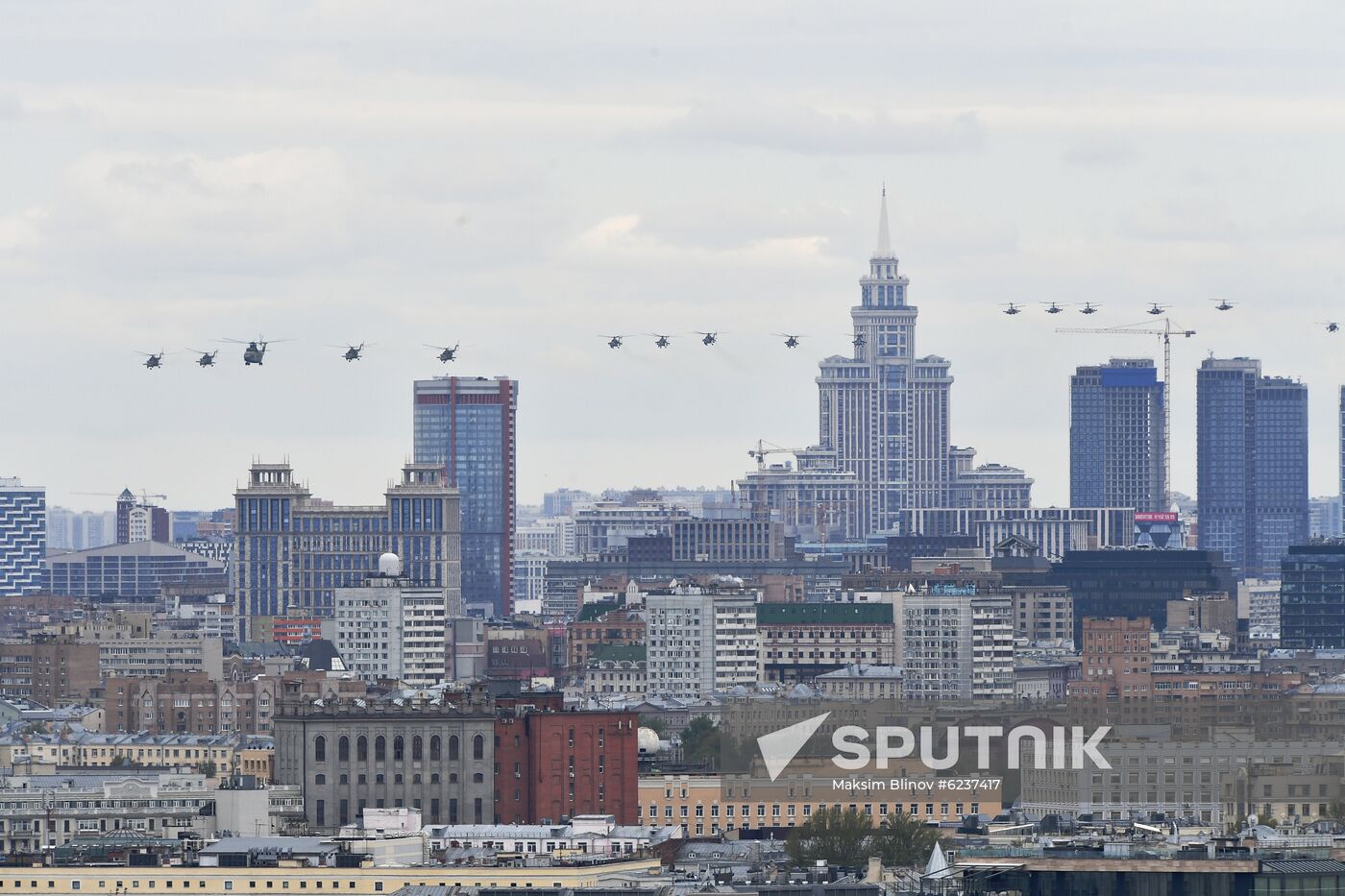 Victory Day flypast in Moscow