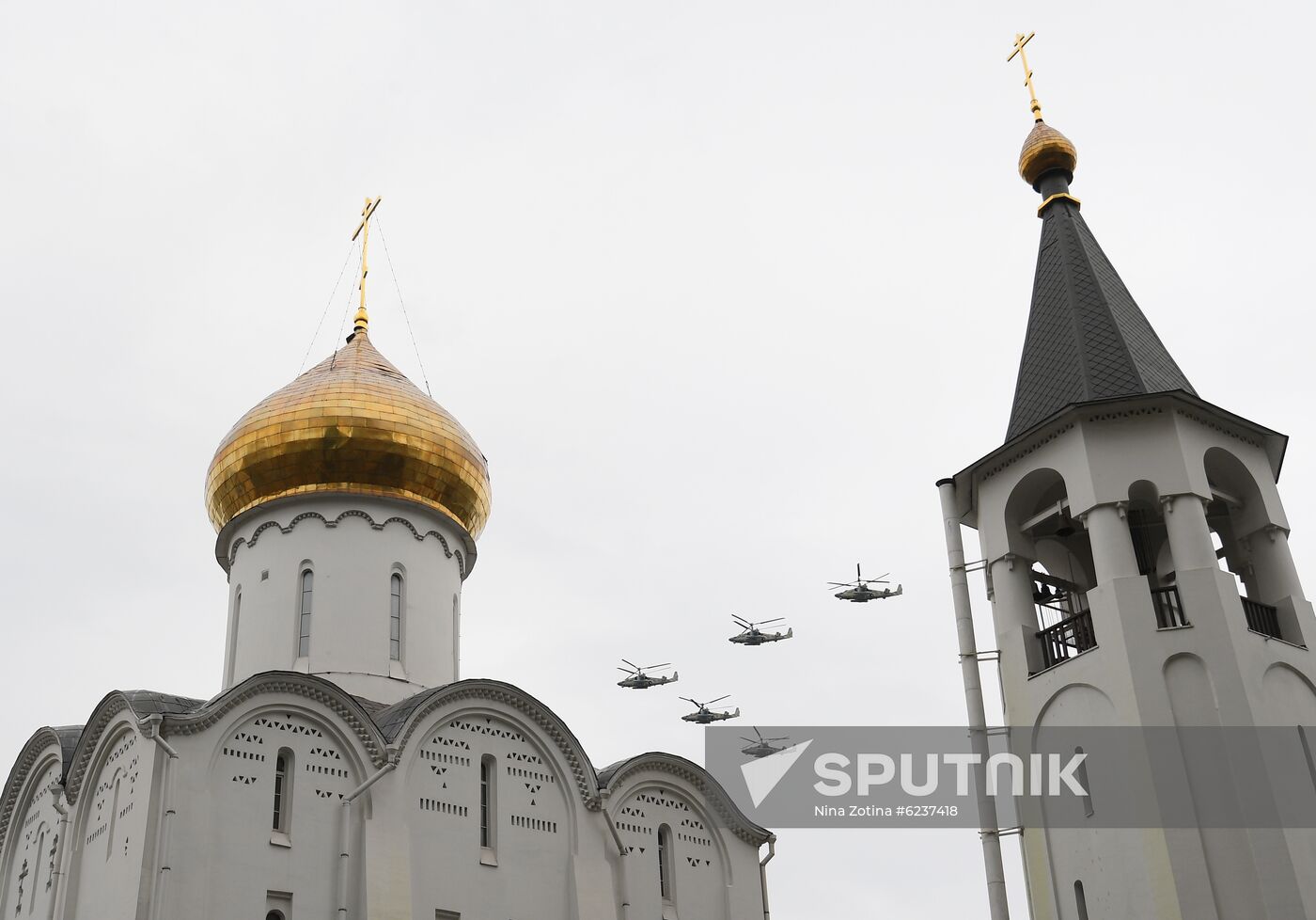 Victory Day flypast in Moscow