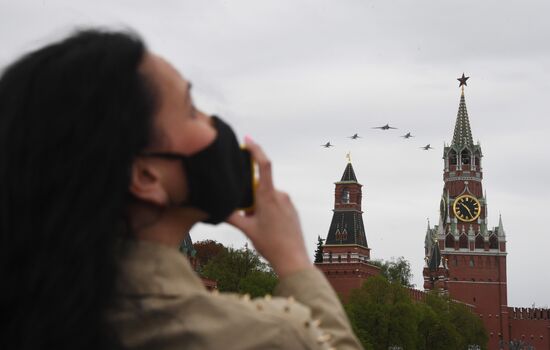 Victory Day flypast in Moscow