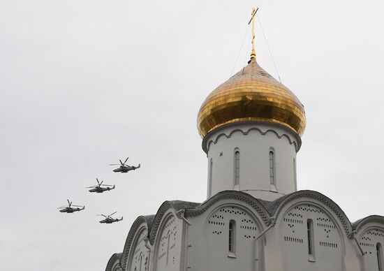 Victory Day flypast in Moscow