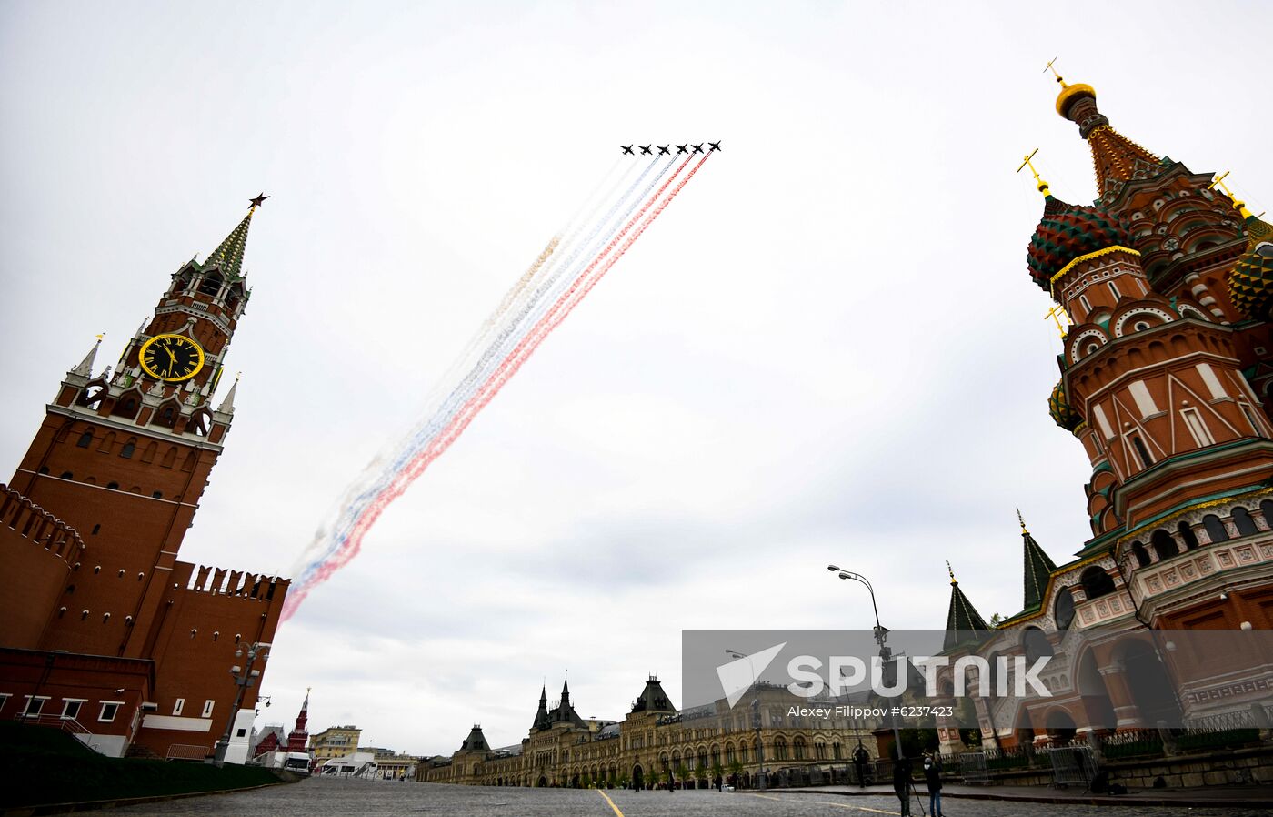 Victory Day flypast in Moscow
