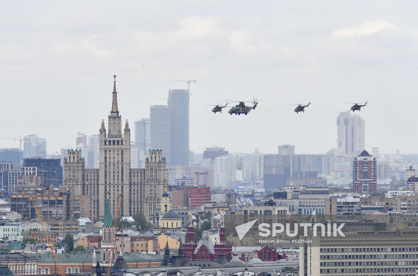 Victory Day flypast in Moscow