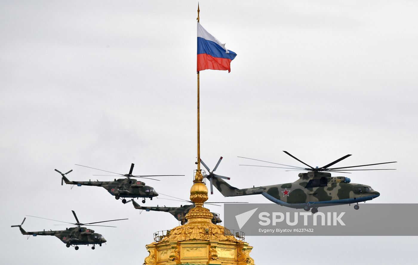 Victory Day flypast in Moscow