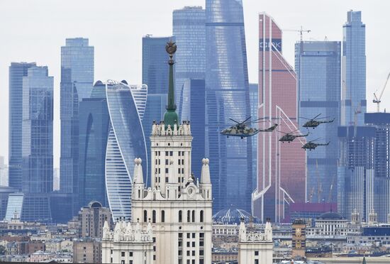 Victory Day flypast in Moscow