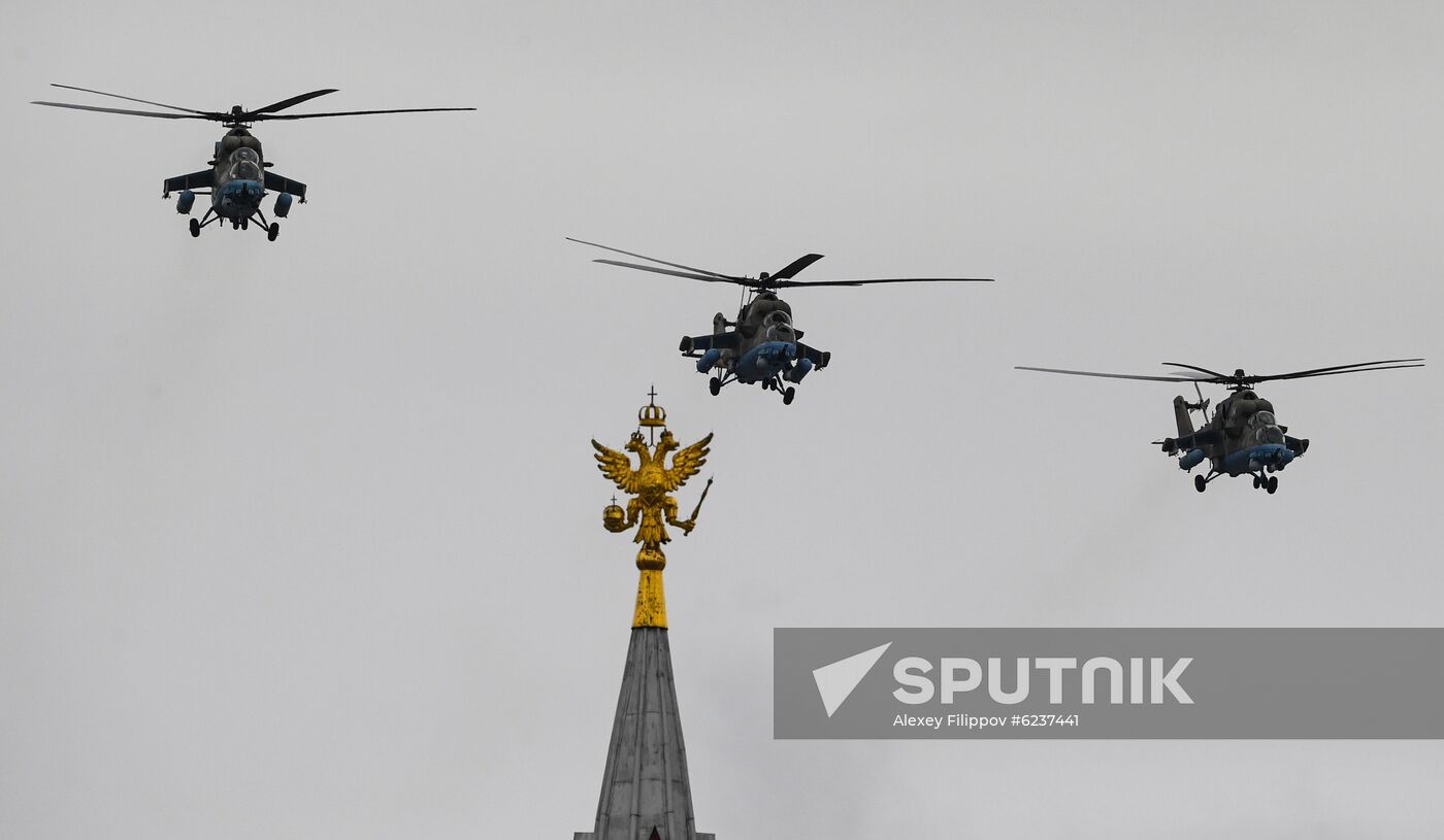 Victory Day flypast in Moscow