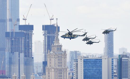 Victory Day flypast in Moscow