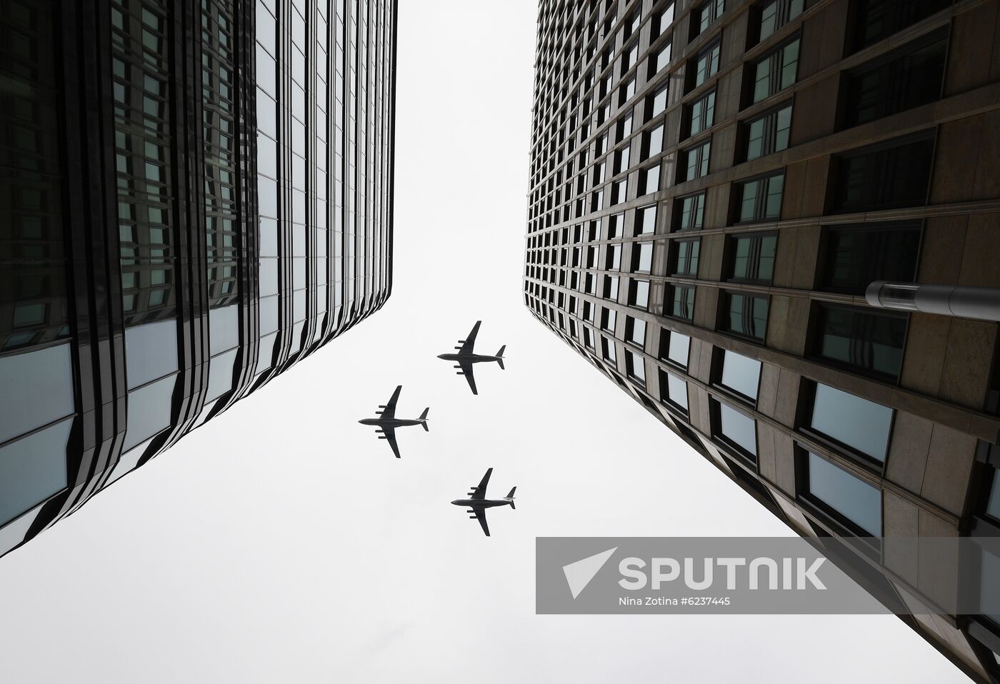 Victory Day flypast in Moscow