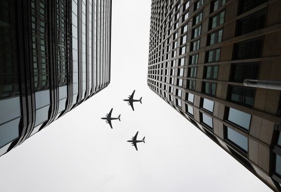 Victory Day flypast in Moscow