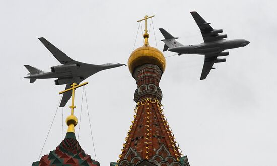 Victory Day flypast in Moscow