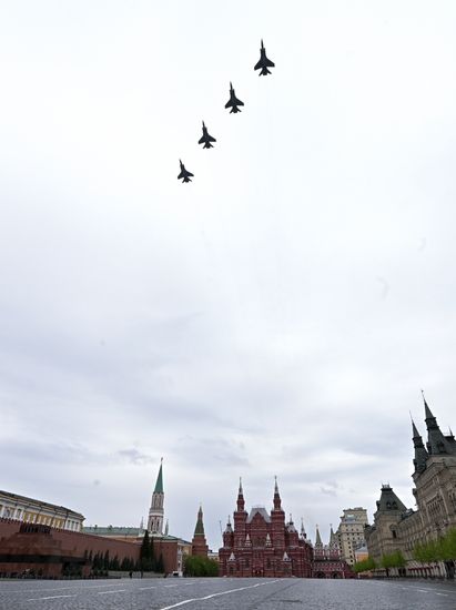 Victory Day flypast in Moscow
