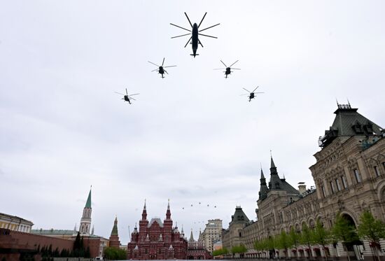 Victory Day flypast in Moscow