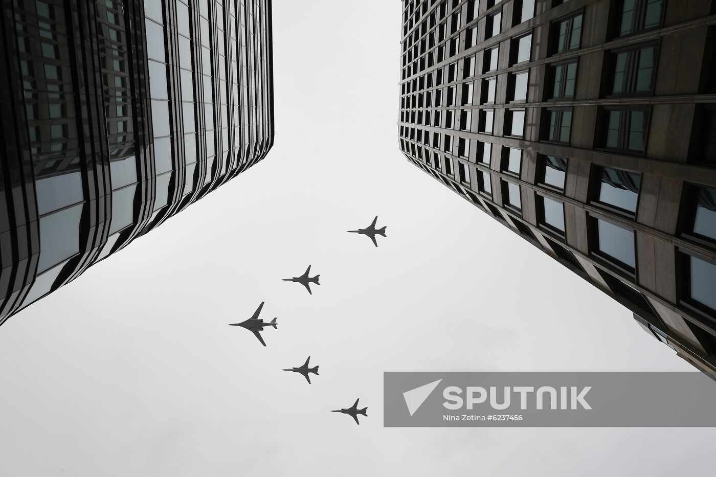 Victory Day flypast in Moscow