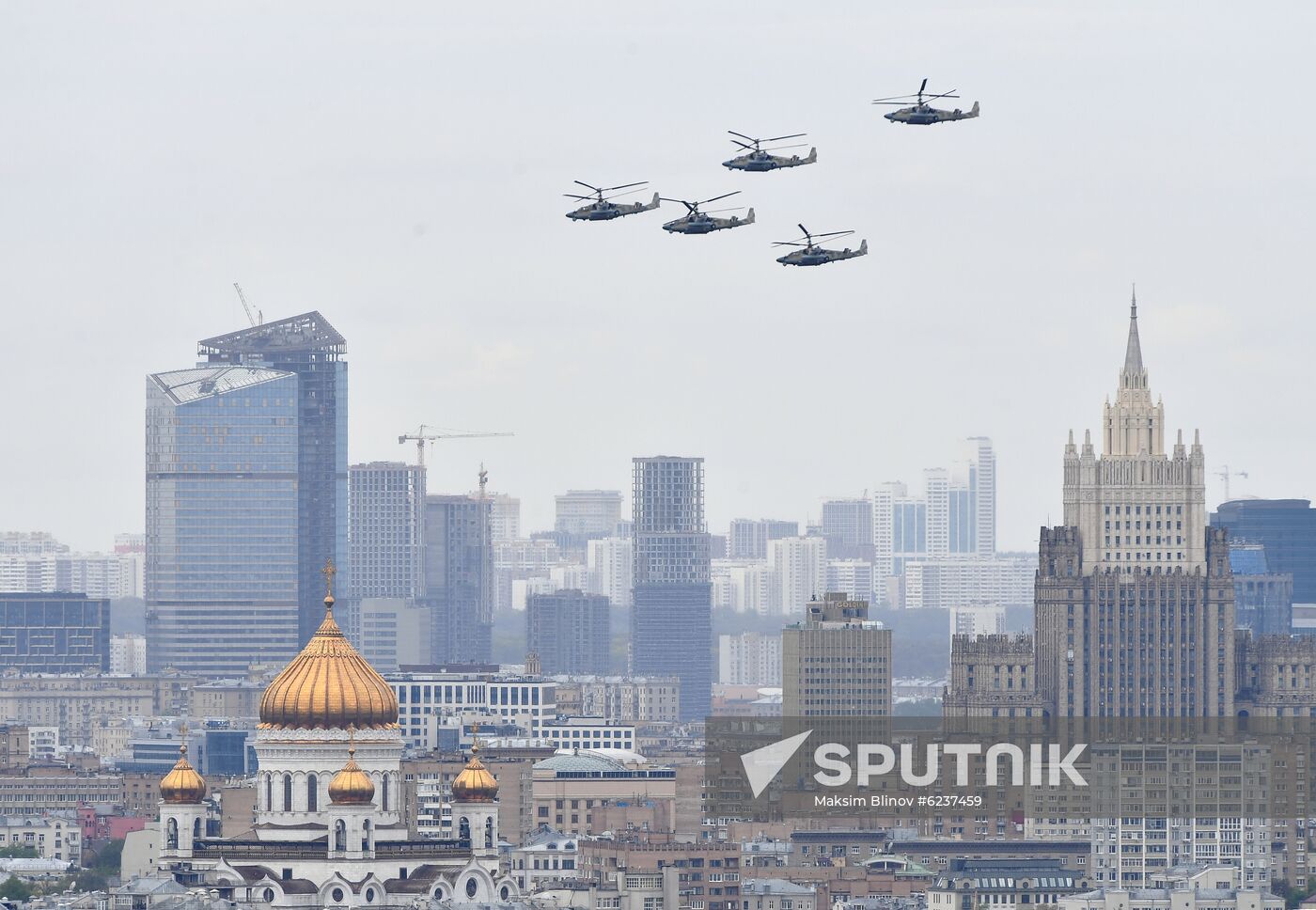 Victory Day flypast in Moscow