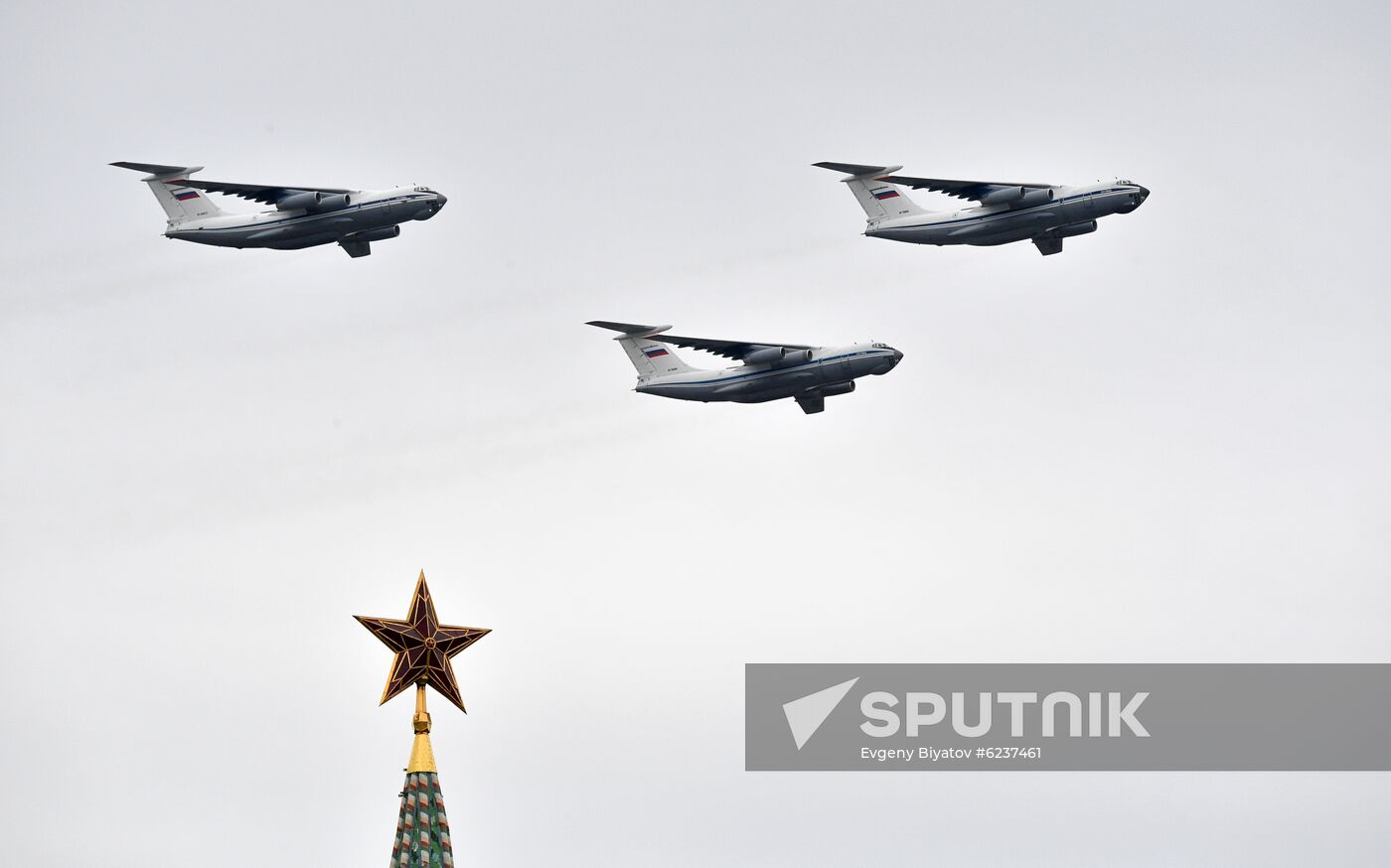 Victory Day flypast in Moscow