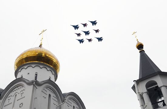 Victory Day flypast in Moscow