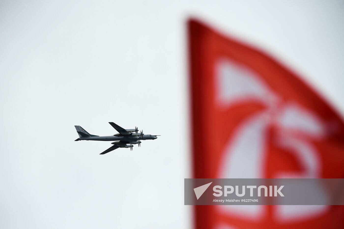 Victory Day flypast in Moscow