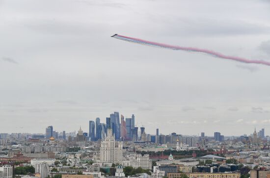 Victory Day flypast in Moscow