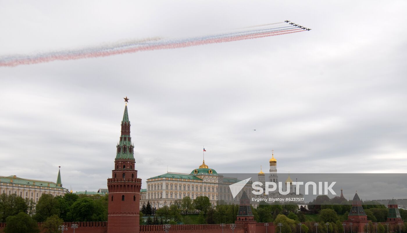 Victory Day flypast in Moscow