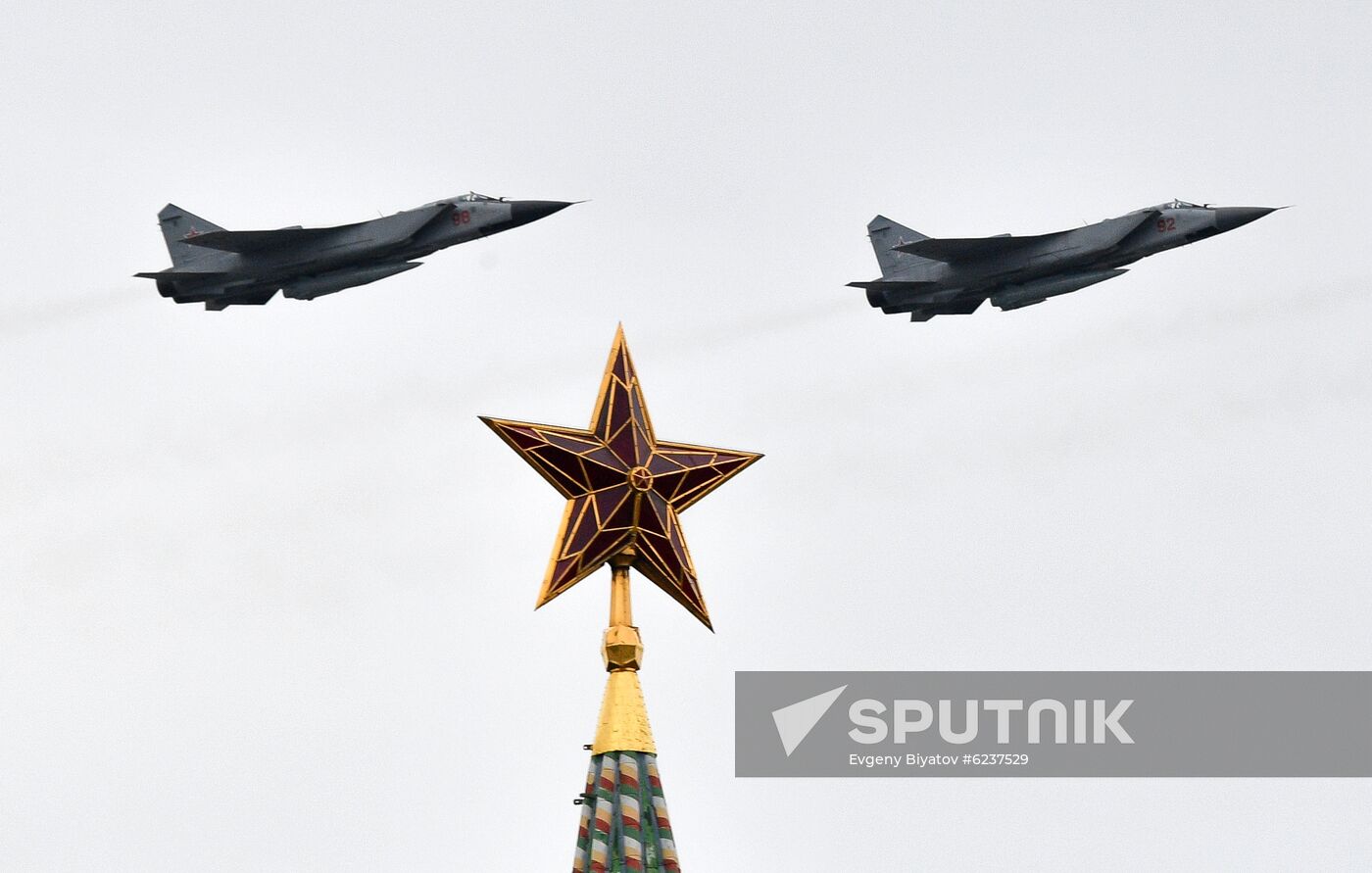 Victory Day flypast in Moscow