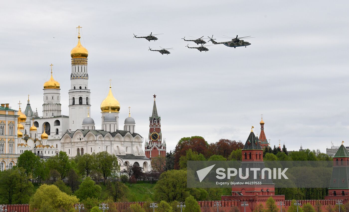 Victory Day flypast in Moscow