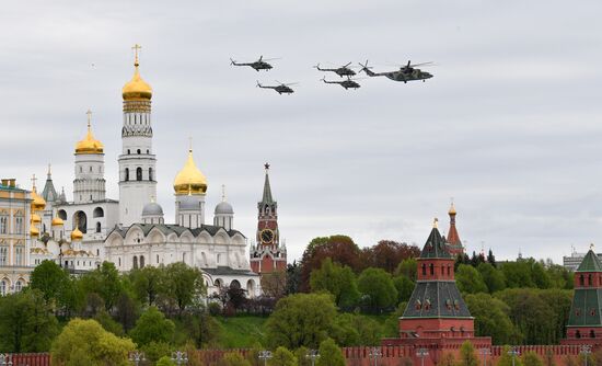 Victory Day flypast in Moscow