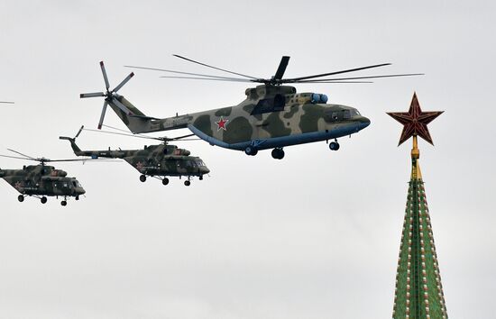 Victory Day flypast in Moscow