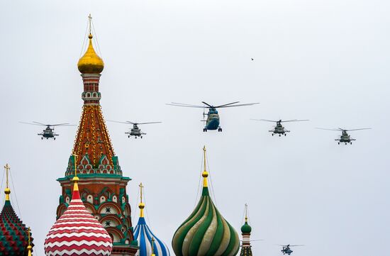 Victory Day flypast in Moscow