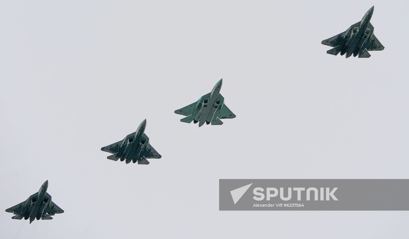 Victory Day flypast in Moscow