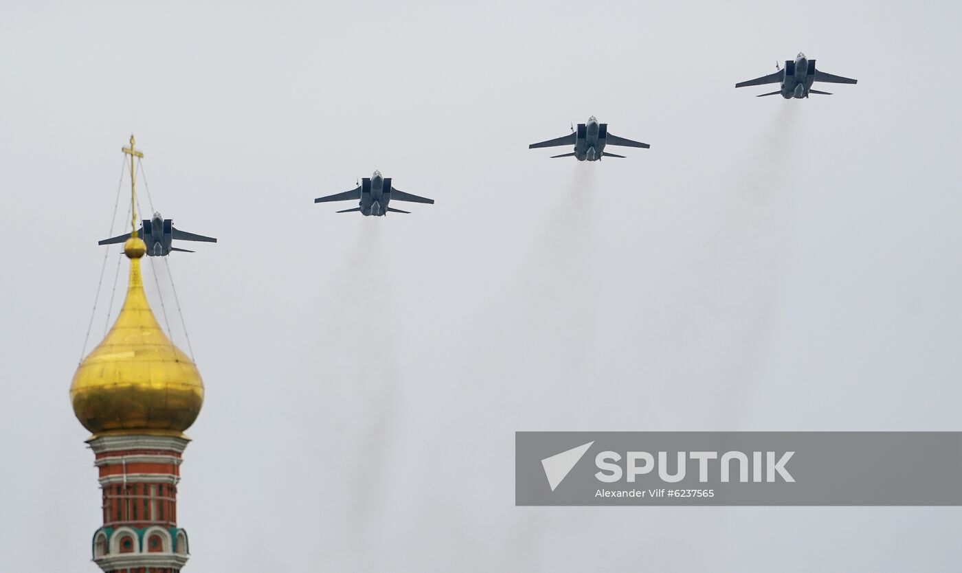 Victory Day flypast in Moscow