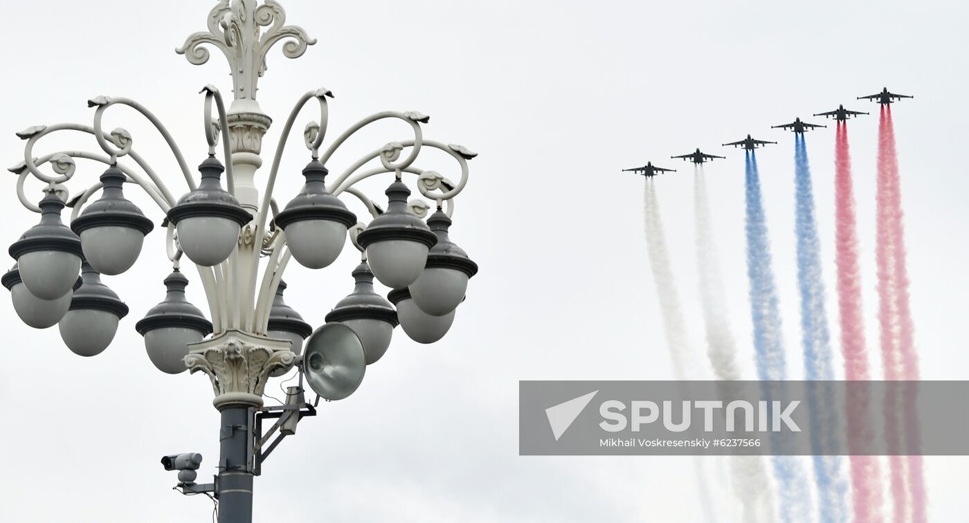 Victory Day flypast in Moscow