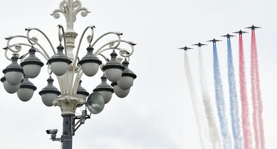 Victory Day flypast in Moscow