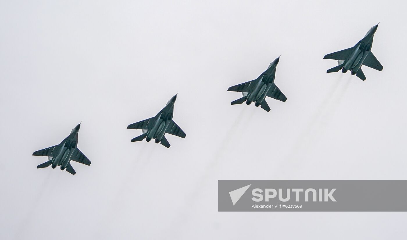 Victory Day flypast in Moscow