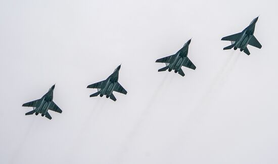 Victory Day flypast in Moscow