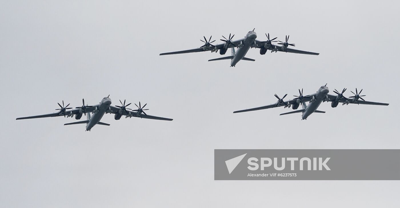 Victory Day flypast in Moscow