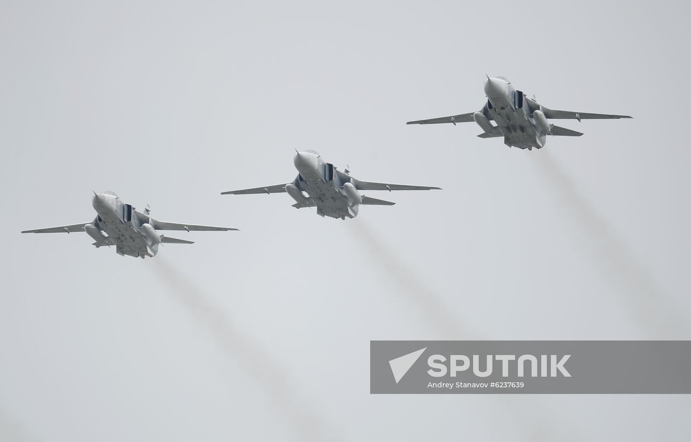 Victory Day flypast in Moscow