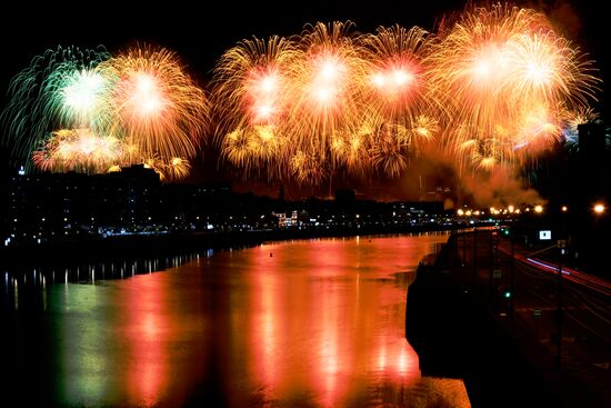 Fireworks marking 75th anniversary of Victory in Moscow