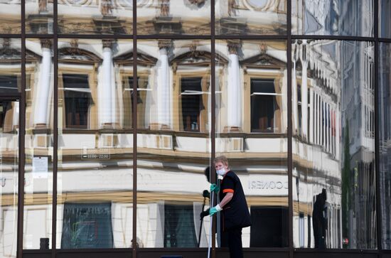 Russia Coronavirus Lockdown Ease