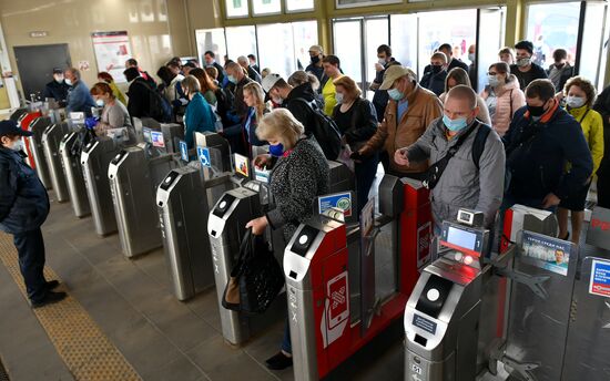 Russia Coronavirus Lockdown Ease