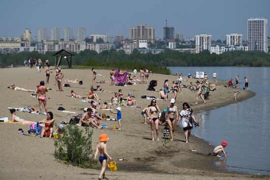 Russia Coronavirus Lockdown Ease