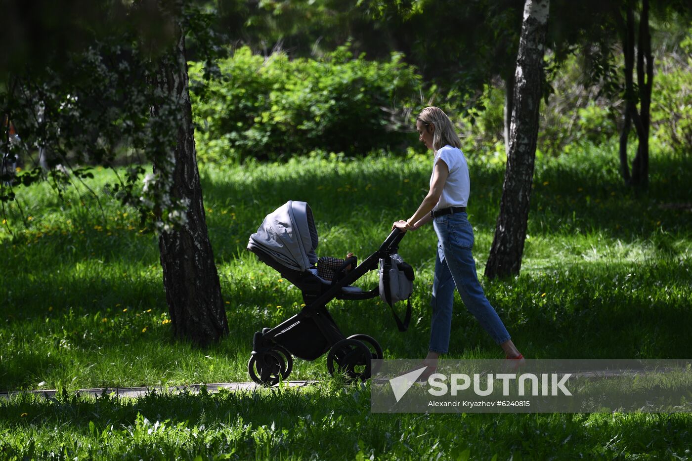 Russia Coronavirus Lockdown Ease