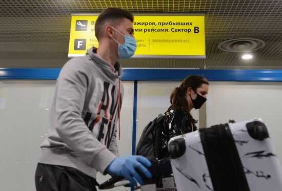 Russia Coronavirus Tourists Return 