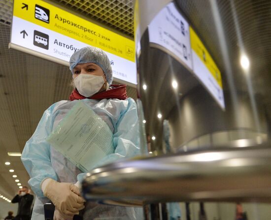 Russia Coronavirus Tourists Return 