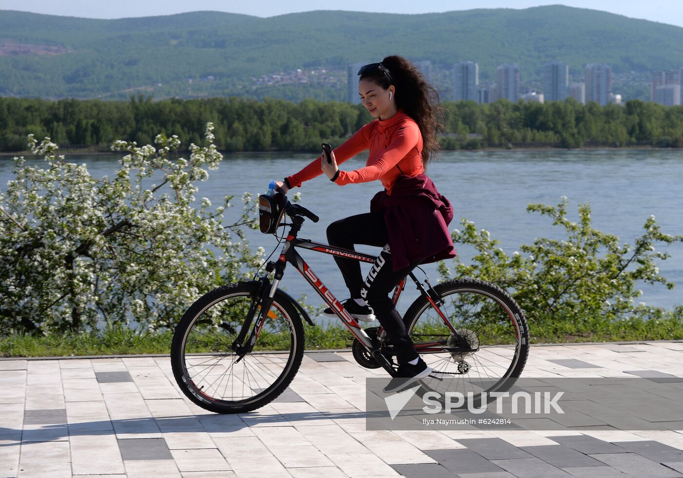Russia Coronavirus Lockdown Ease