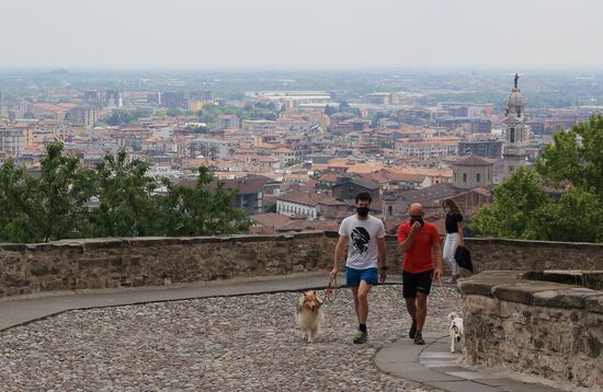 Italy Coronavirus Lockdown Ease
