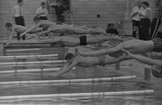 Komsomolskaya Pravda swimming competition
