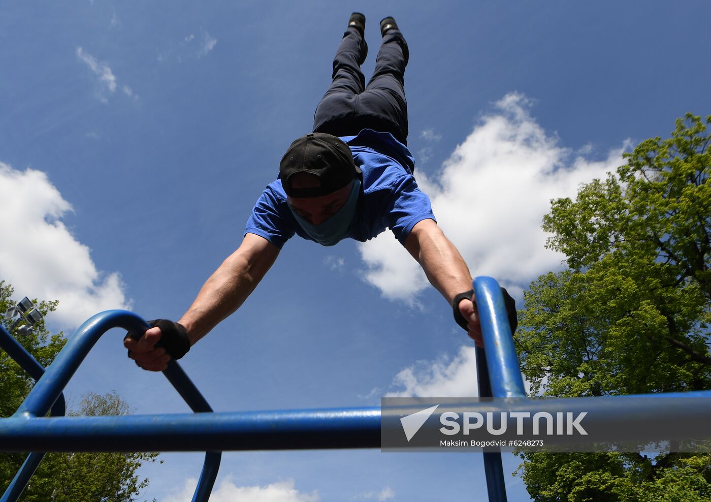 Russia Coronavirus Lockdown Ease